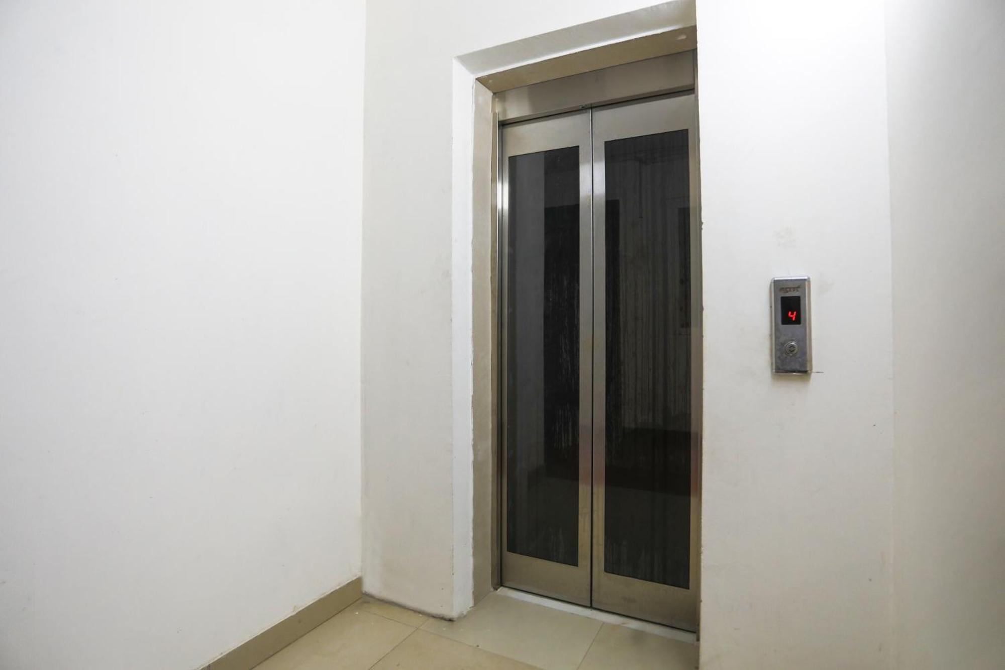 Hotel O Jsb Hotel Faridabad Eksteriør bilde